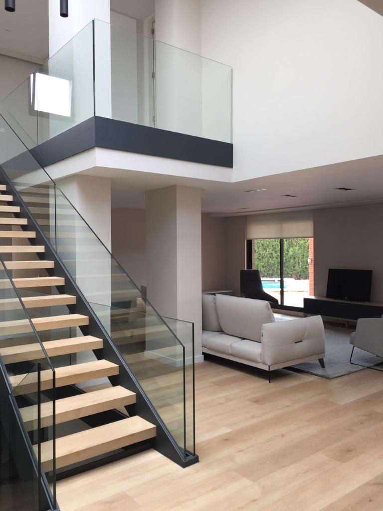 Madera en baños y cocinas: Descubre la tecnología hidrófuga Ynova que está revolucionando el interiorismo